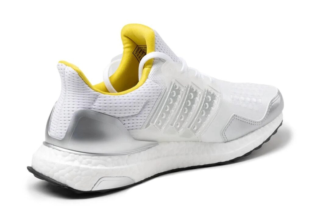 adidas-lego-3-1024x719 LEGO® e Adidas ancora insieme: dal 7 maggio le nuovissime ZX 8000 X LEGO®